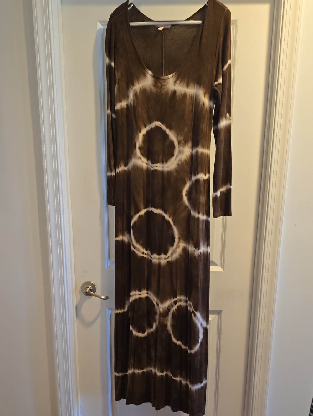 Romeo & Juliette Brown Tie-Dye Long Sleeve Maxi Dress